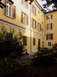 Il cortile della Fondazione Luigi Micheletti